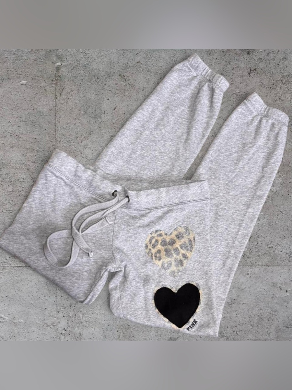 PINK Victoria’s Secret Vintage Y2K Grey Leopard Heart Sweatpants